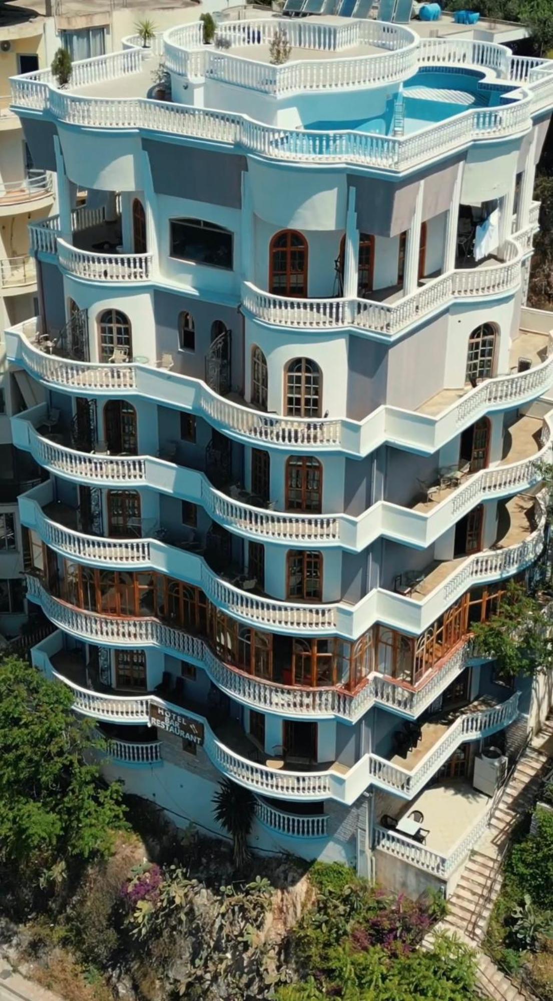 Monte Cristo Hotel With Rooftop Pool Saranda Kültér fotó